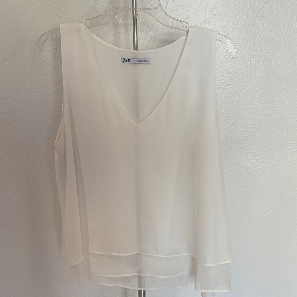 Zara Cream V-Neck Sleeveless Blouse